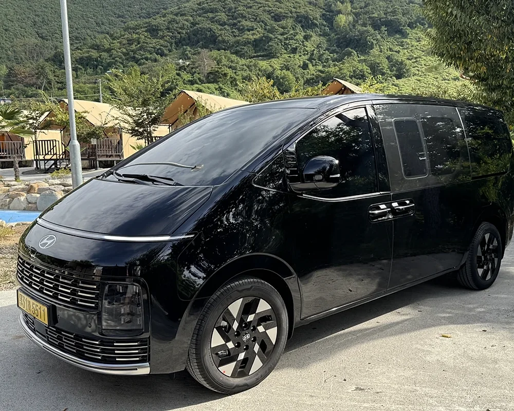 대구 시내를 달리는 삼부택시 스타리아